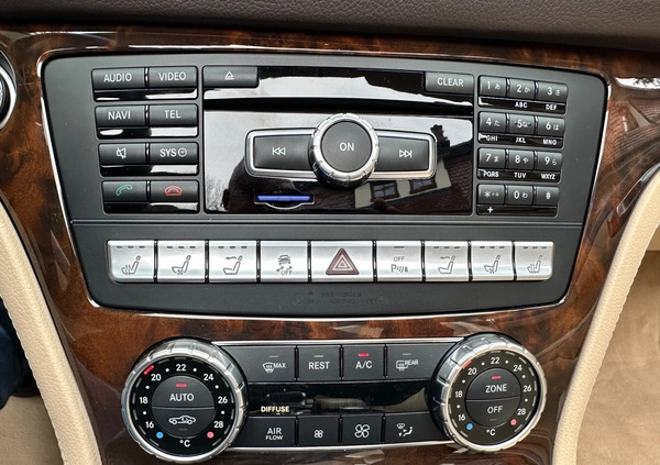 Mercedes-Benz SL cena 225000 przebieg: 46000, rok produkcji 2013 z Poznań małe 742